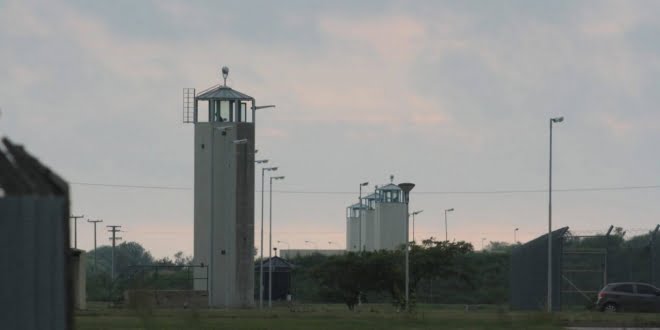 La muerte de una reclusa derivó en una refriega en Bouwer