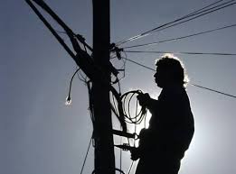 Atrapan a un hombre por robar cables de Telecom