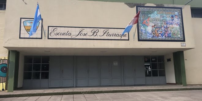  Con un abrazo simbólico la Escuela Iturraspe dio inicio al ciclo lectivo 2019 y celebró sus 125 años