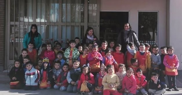 Una panadería de Arroyito le regalará una factura al niño que vaya a la escuela durante una semana