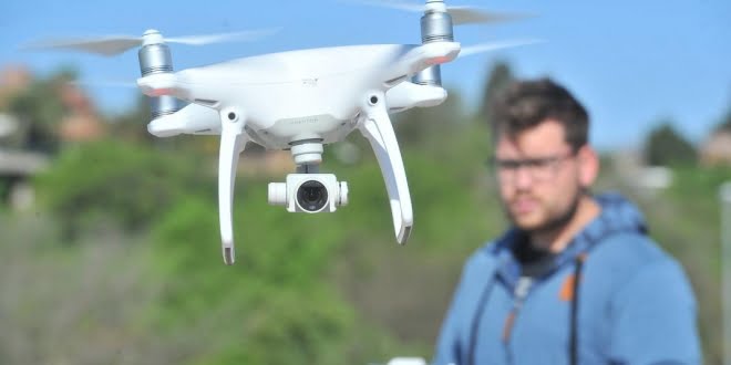 Nuevos oficios: la UTN lanzó un curso para pilotear drones