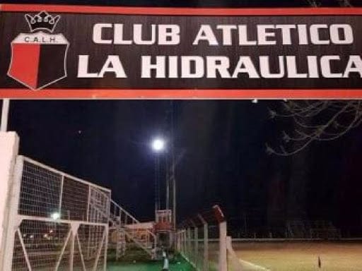 La Hidráulica denuncia que vecinos ocupan la cancha y juegan al fútbol