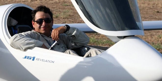 Mauricio Delfabro: «Ser piloto de planeador para mí es un cable a tierra»