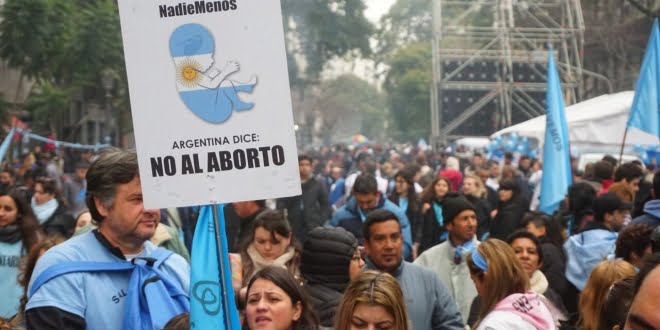 Organizaciones en contra del aborto legal protestarán frente a Olivos