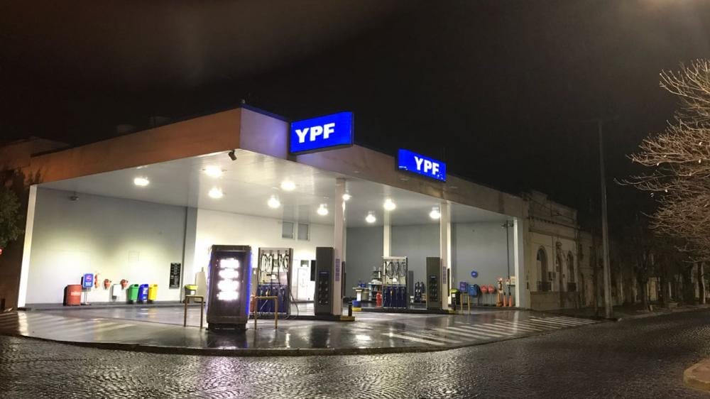 Nuevo aumento en la nafta: YPF aumenta los combustibles un 3,5%