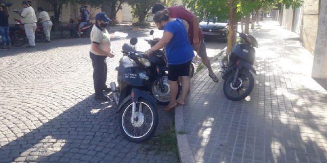 Retienen 35 motocicletas en control de tránsito