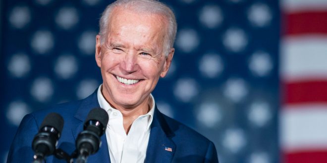 Biden prometió aplicar 200 millones de dosis en sus primeros 100 días como presidente