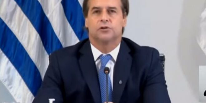 Lacalle Pou: “Si no cambiamos, en 10 años el mundo nos va a pasar por encima”