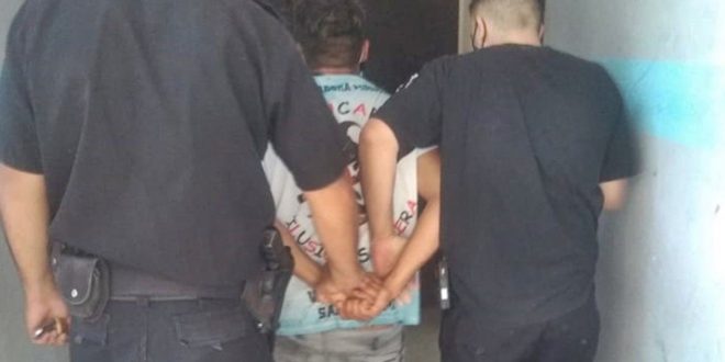 Golpeó brutalmente a una niña de dos años y en la cárcel los presos lo torturaron con agua hirviendo