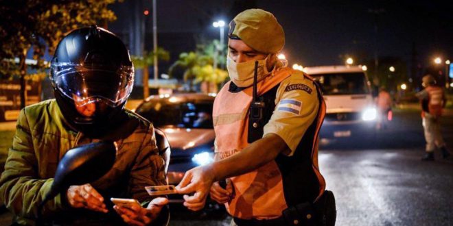 Fuerzas federales controlan el cumplimiento de las restricciones en el país