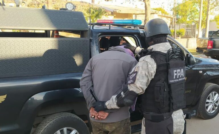 Arroyito: FPA detuvo a dos sujetos con antecedentes