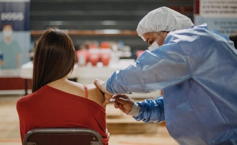 Este lunes se colocaron 33.389 vacunas contra el coronavirus