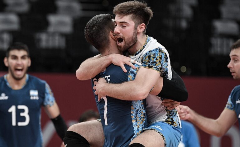 La selección masculina de vóleibol dio el batacazo y se clasificó ante EEUU