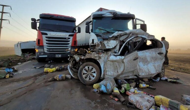 Múltiples accidentes en medio de la tormenta de tierra y viento