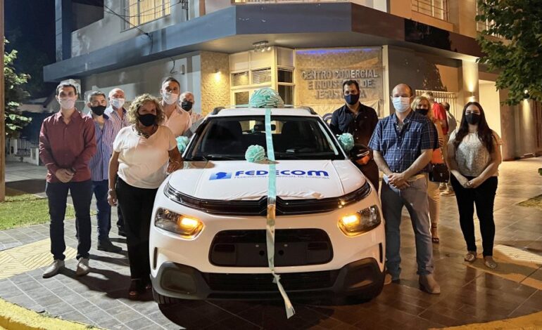  Freyre: Fedecom entregó el auto 0km que sorteó entre las pymes asociadas a su red
