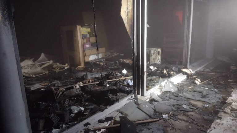 Incendio en el depósito de OCA