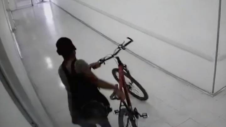 Un delincuente robó una bicicleta del Hospital y fue detenido