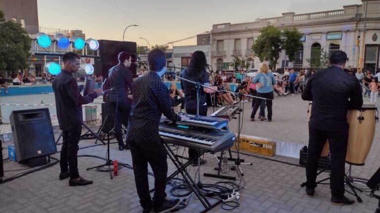 El «Música al Paso» fue un éxito