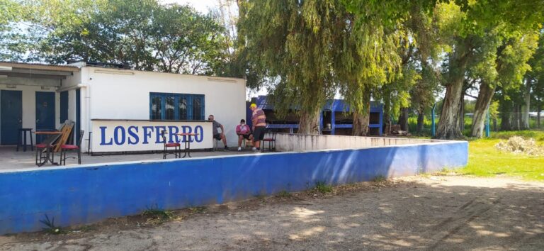 Robaron el club Los Ferro