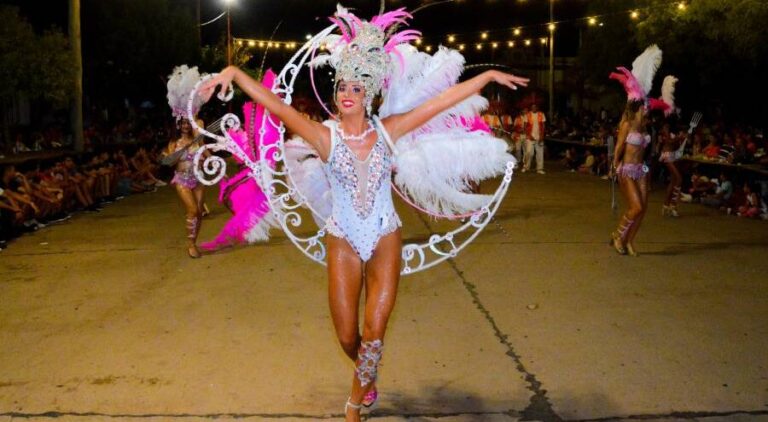 La Francia se prepara para la segunda noche de carnavales