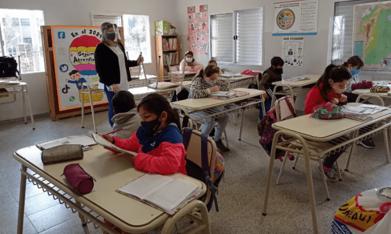 Nuevo protocolo escolar sin burbujas y con barbijo a partir de los seis años