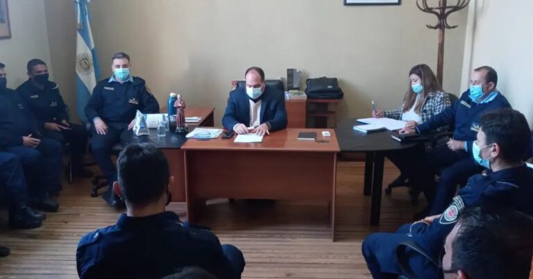 Presencia policial permanente en Barrio Velez Sarsfield