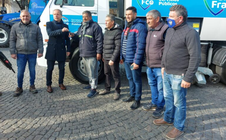 Presentaron nuevas maquinarias para el Municipio