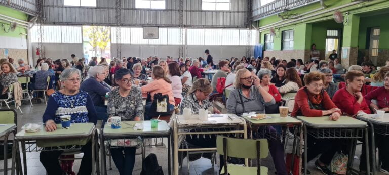 Se realizó el Bingo Solidario de Centro Vecinal Roca