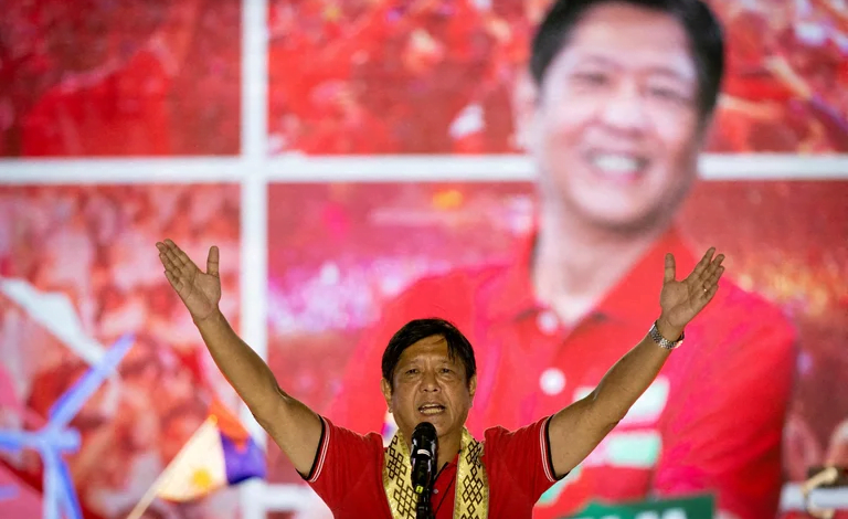 Marcos, el hijo obediente del ex dictador de Filipinas será el nuevo presidente del país