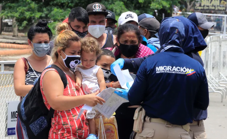 Colombia presentó un plan de salud para atender a 700 mil migrantes venezolanos