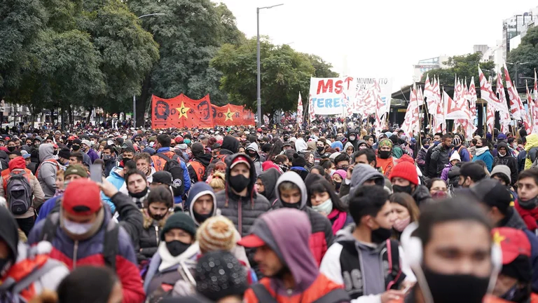 Grupos piqueteros de todo el país preparan una masiva marcha