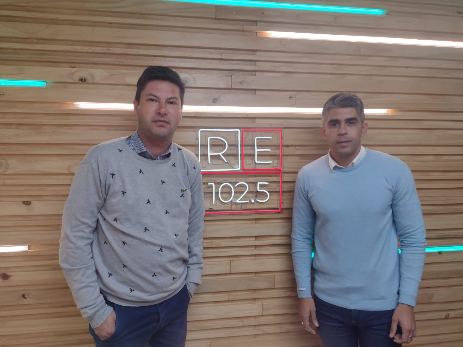 Los concejales Pastore y Palomeque visitaron los estudios de Radio Estación 102.5.
