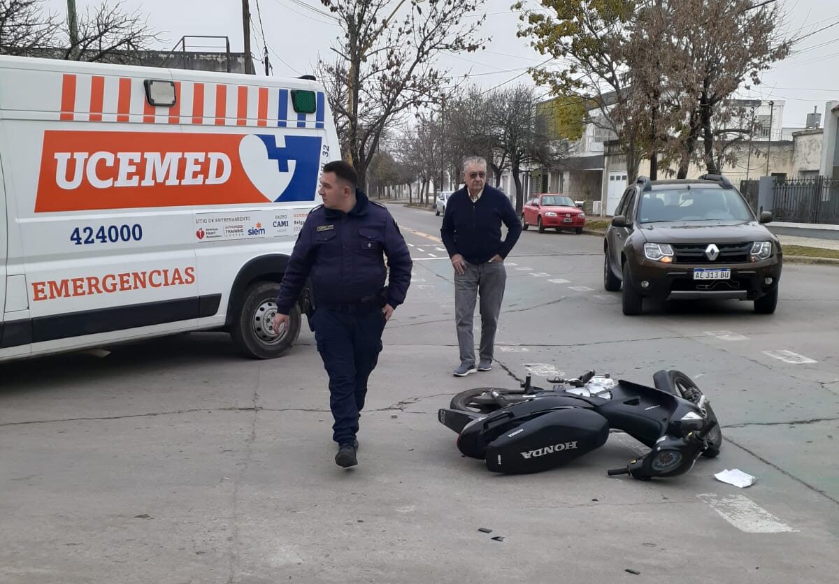 Accidente de tránsito en Alberdi y Juan de Garay
