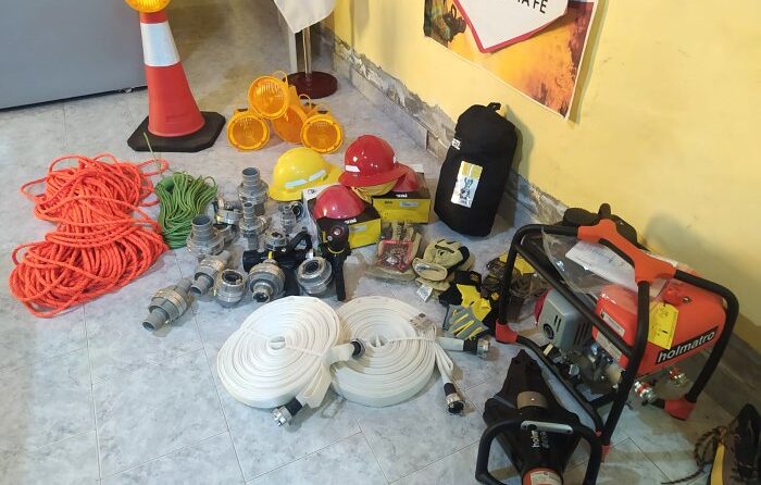 19650 bomberos equipamiento2