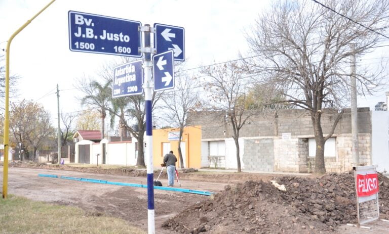Comenzó la pavimentación de Av. Antártida Argentina