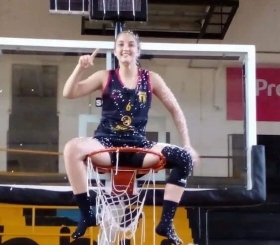 La sanfrancisqueña Ballari se coronó campeona del Basketland en Santa Fe