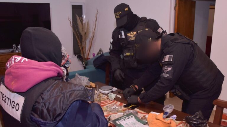 Se distribuía droga en una rotisería de la ciudad
