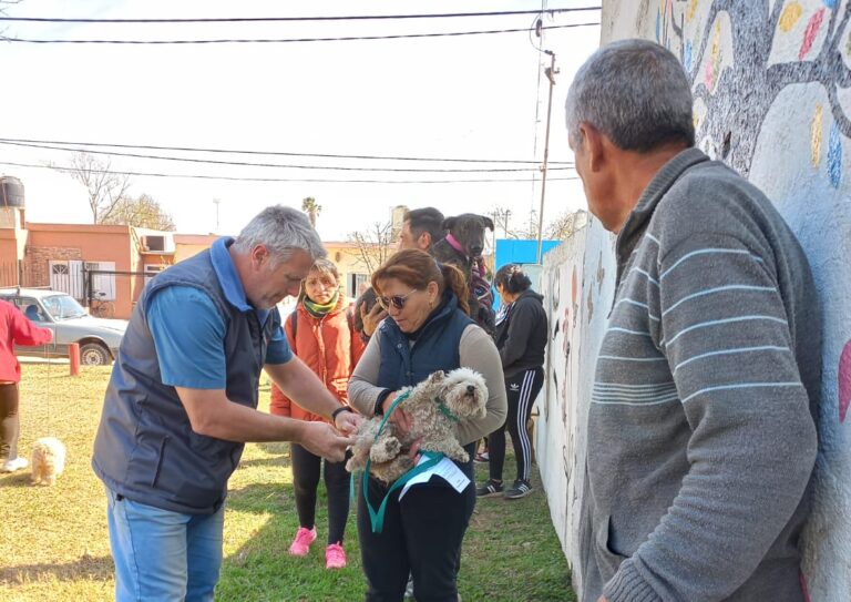 Continúa la vacunación antirrábica: es el turno de barrio Iturraspe