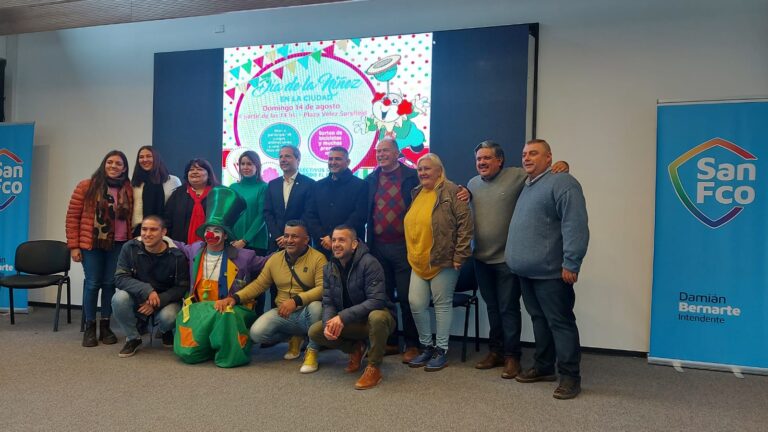 Se celebra el Día de la Niñez en Plaza Vélez Sarsfield