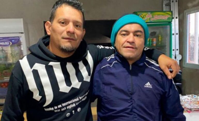 Le robaron la moto a un delivery y su jefe le compró otra