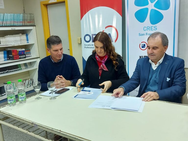 El nuevo curso del CRES: Formación para Mozo y Camarera