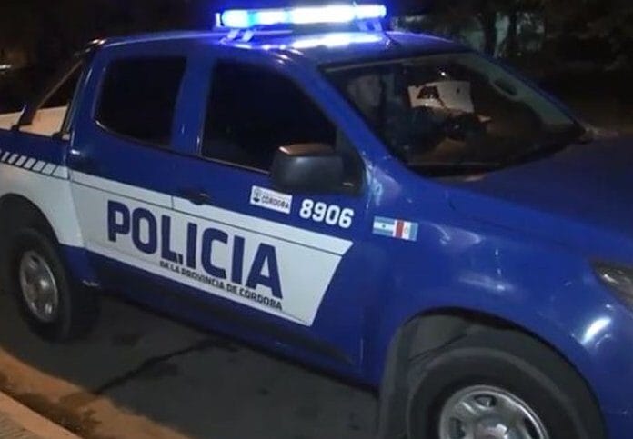 Circulaba en su bicicleta y le robaron el bolso
