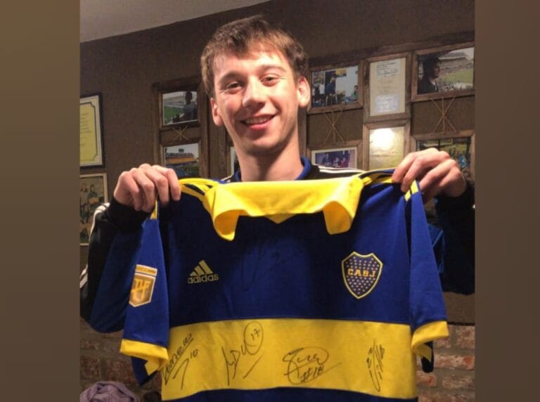 Peña Boquense sortea la camiseta de Luis Vázquez y un viaje a La Bombonera para colaborar con Gero