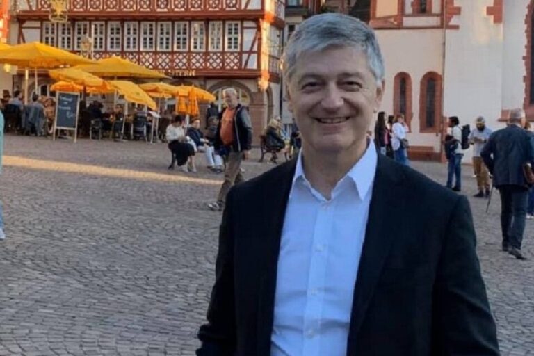 Marcelo Bomrad estará presente en la ciudad y brindará una conferencia