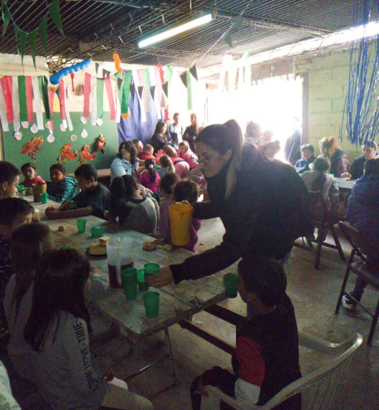 Merendero «Amistad de Frontera» lanzó una campaña solidaria debido a la gran demanda