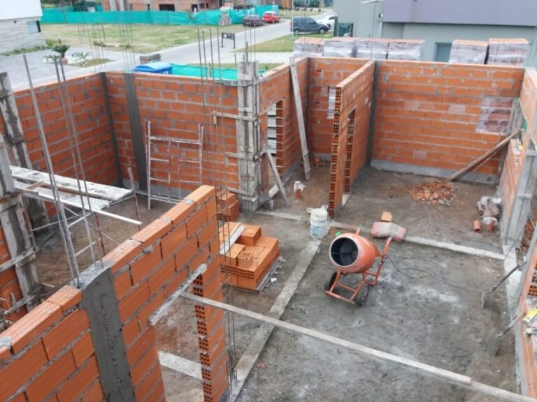 Lo detuvieron robando barras de hierro de una construcción