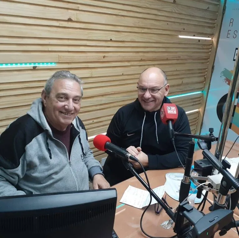 «La única manera de crecer es aceptar tanto las criticas como las felicitaciones»
