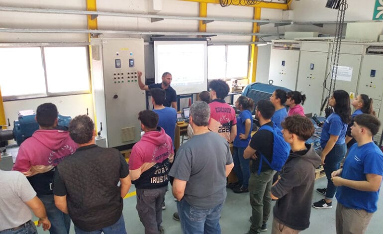  Estudiantes del Ipet 89 de Devoto visitaron la empresa WEG Equipamientos Eléctricos SA