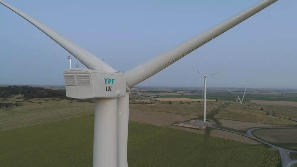 YPF LUZ
