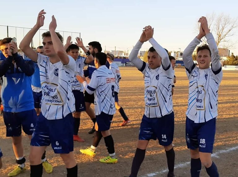 Antártida Argentina: Tercera al hilo